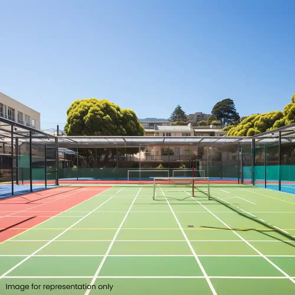 Open-badminton-court