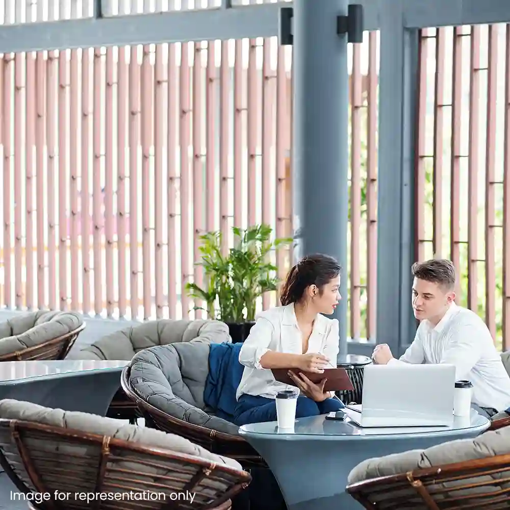 Semi-outdoor co-working alcoves